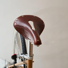 Załaduj obraz do przeglądarki galerii, Siodełko B17 Carved