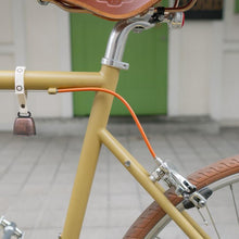 Załaduj obraz do przeglądarki galerii, Pancerz przerzutki – Vintage Stainless Steel Shifter Cable Housings