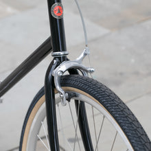 Załaduj obraz do przeglądarki galerii, Opona Fairweather Cruise Tyre 26 x 1.75