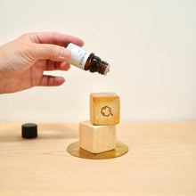 Załaduj obraz do przeglądarki galerii, Aromatyczne kostki z drewna Hiba + olejek eteryczny Hiba Wood