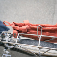 Załaduj obraz do przeglądarki galerii, Tokyobike Plus Fukuoka Round Pannier Bag