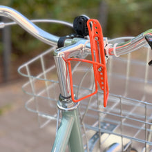Załaduj obraz do przeglądarki galerii, Mocowanie na kierownicę do koszyka na bidon