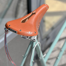 Załaduj obraz do przeglądarki galerii, Siodełko B17 Carved