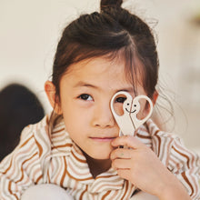 Załaduj obraz do przeglądarki galerii, Breata's Gentle Scissors