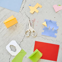 Załaduj obraz do przeglądarki galerii, Breata's Gentle Scissors