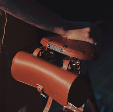 Załaduj obraz do przeglądarki galerii, Torba podsiodłowa Challenge