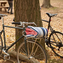 Załaduj obraz do przeglądarki galerii, Bagażnik przedni Commuter – large