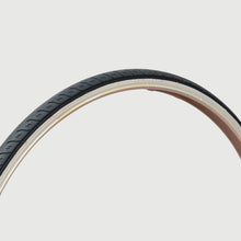 Załaduj obraz do przeglądarki galerii, Opona 26" x 1.15 (CS26/Bisou/Mono/Mono Bisou) Ivory/Black