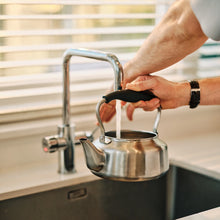 Załaduj obraz do przeglądarki galerii, Czajnik ze stali nierdzewnej

