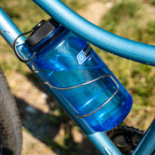 Załaduj obraz do przeglądarki galerii, Gibbous Side-Loading 1l Bottle Cage – Left
