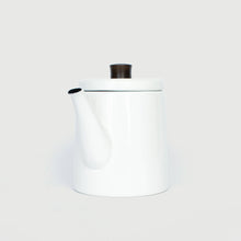 Załaduj obraz do przeglądarki galerii, Emaliowany czajnik Potoru
